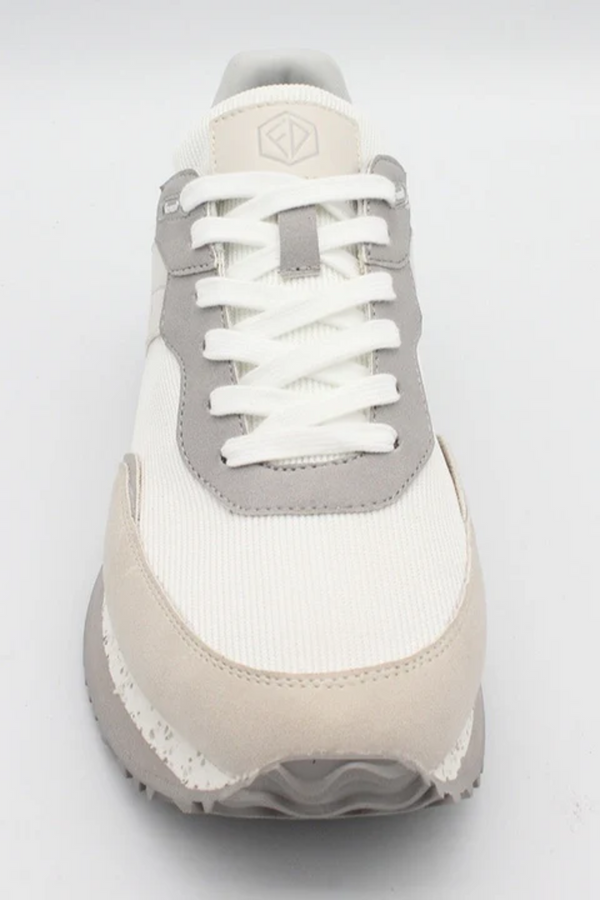 Men sneaker nude